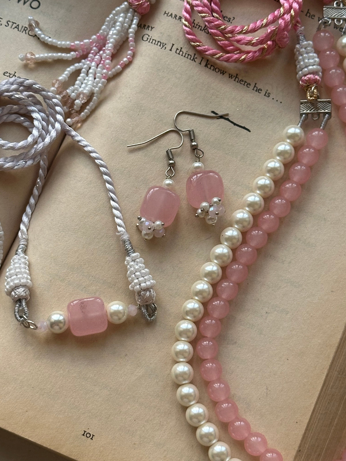 GULABI PARI SET [INCLUDES CHOKER, EARRINGS AND MALA]