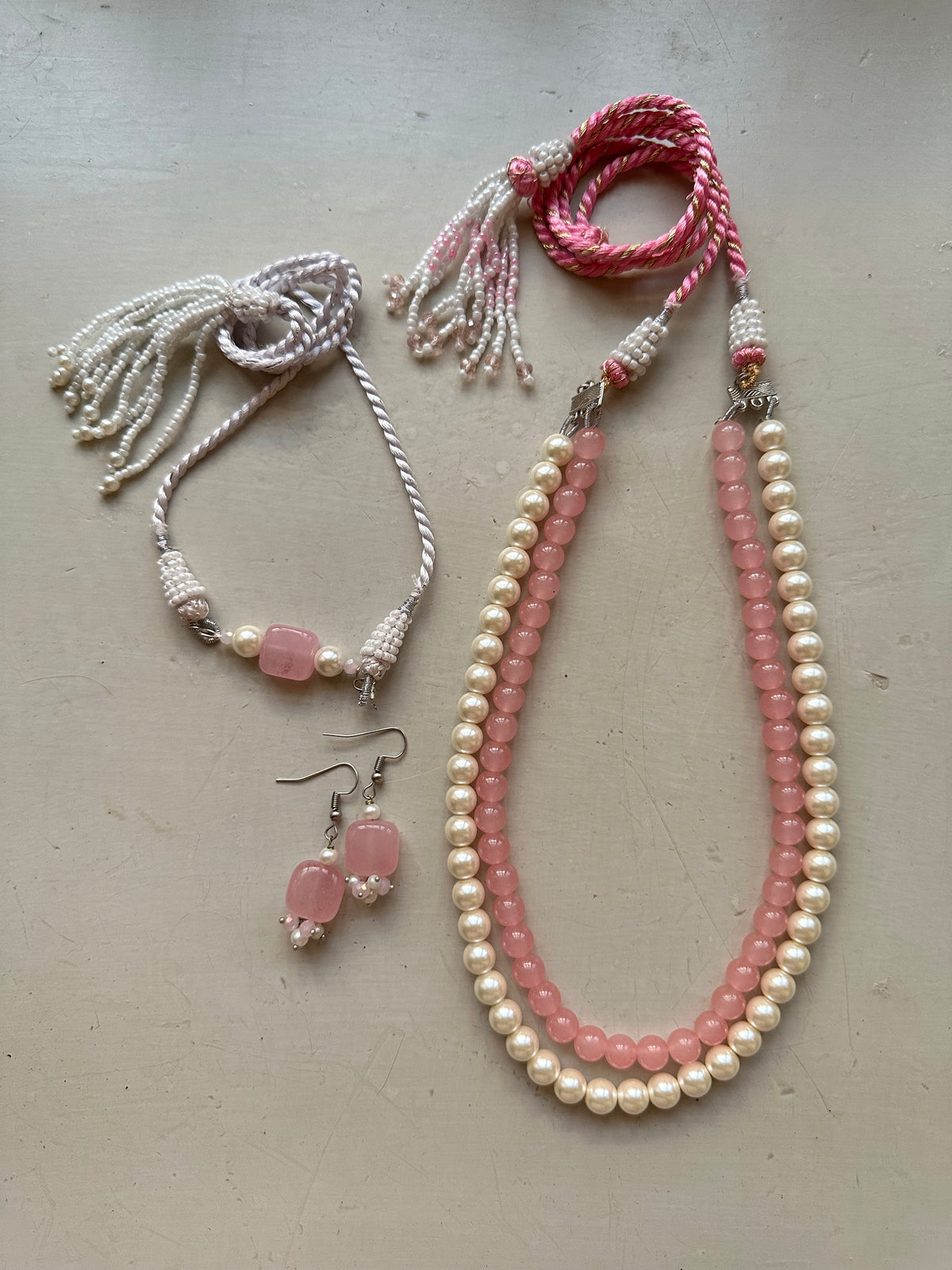 GULABI PARI SET [INCLUDES CHOKER, EARRINGS AND MALA]