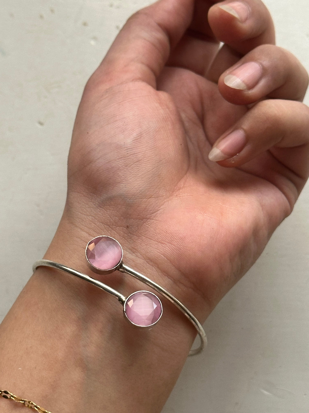 SUMBUL HANDCUFF