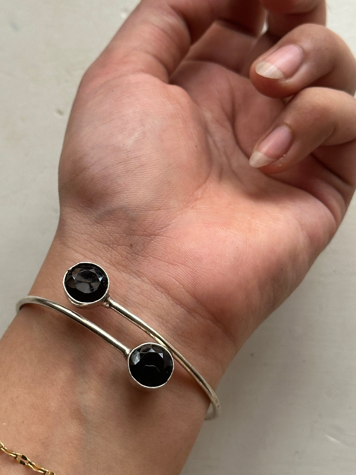 SUMBUL HANDCUFF