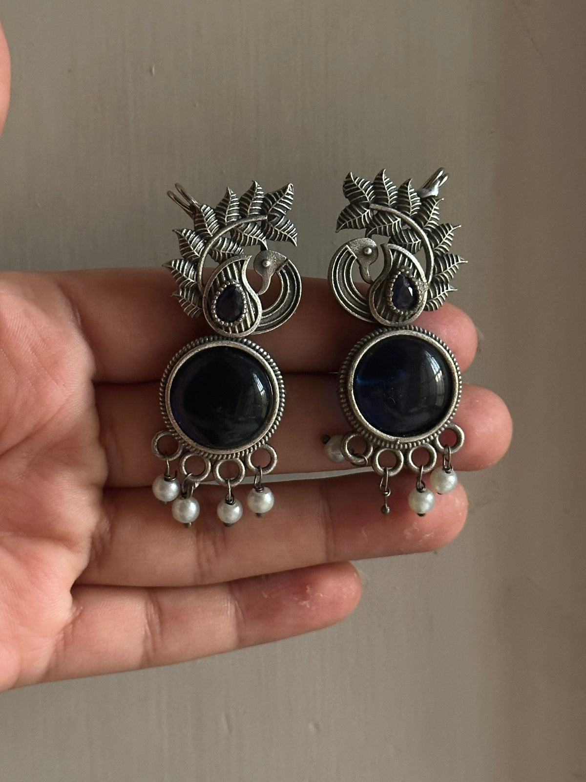 AREEJ EARCUFFS [DARK BLUESTONE]