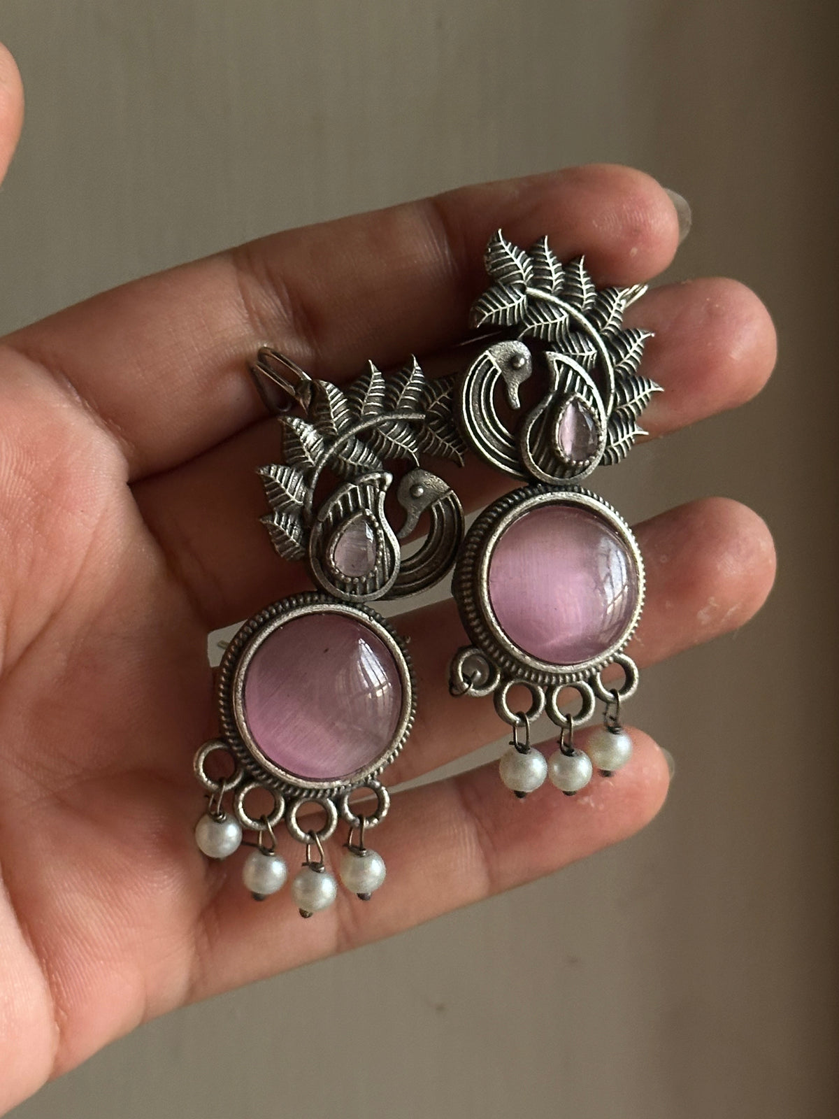 AREEJ EARCUFFS [SOFT PINK STONE]