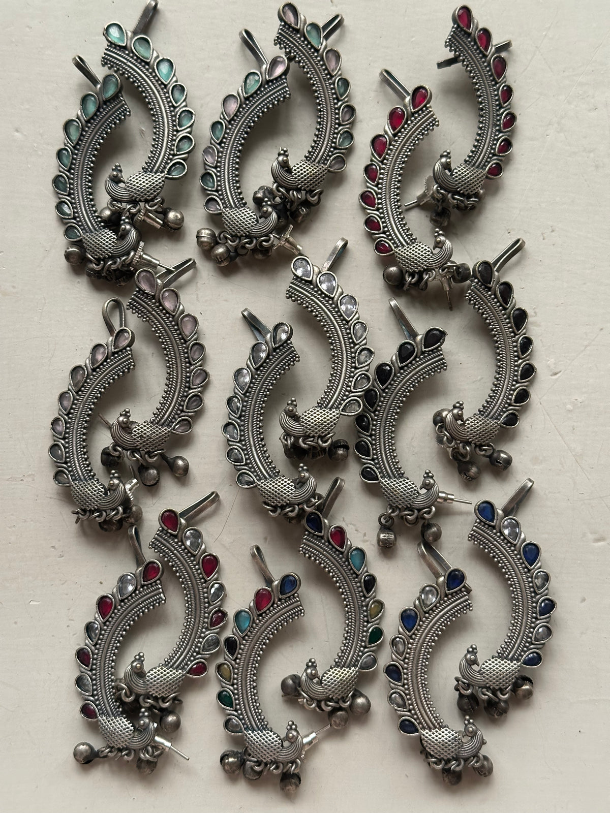 NUREESHA EARCUFFS [RED STONES]
