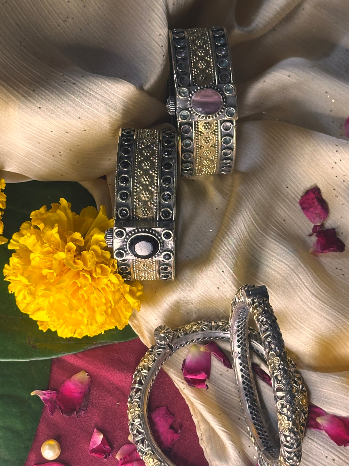 MEHER AFREEN HANDCUFF [ONE HANDCUFF] [PINK STONE]