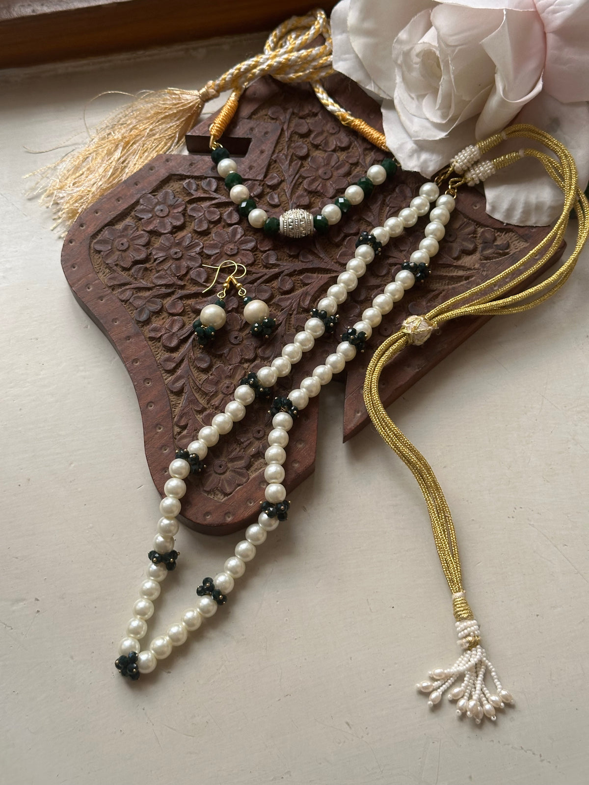 SABZ MALA SET [MALA, CHOKER & EARRINGS]
