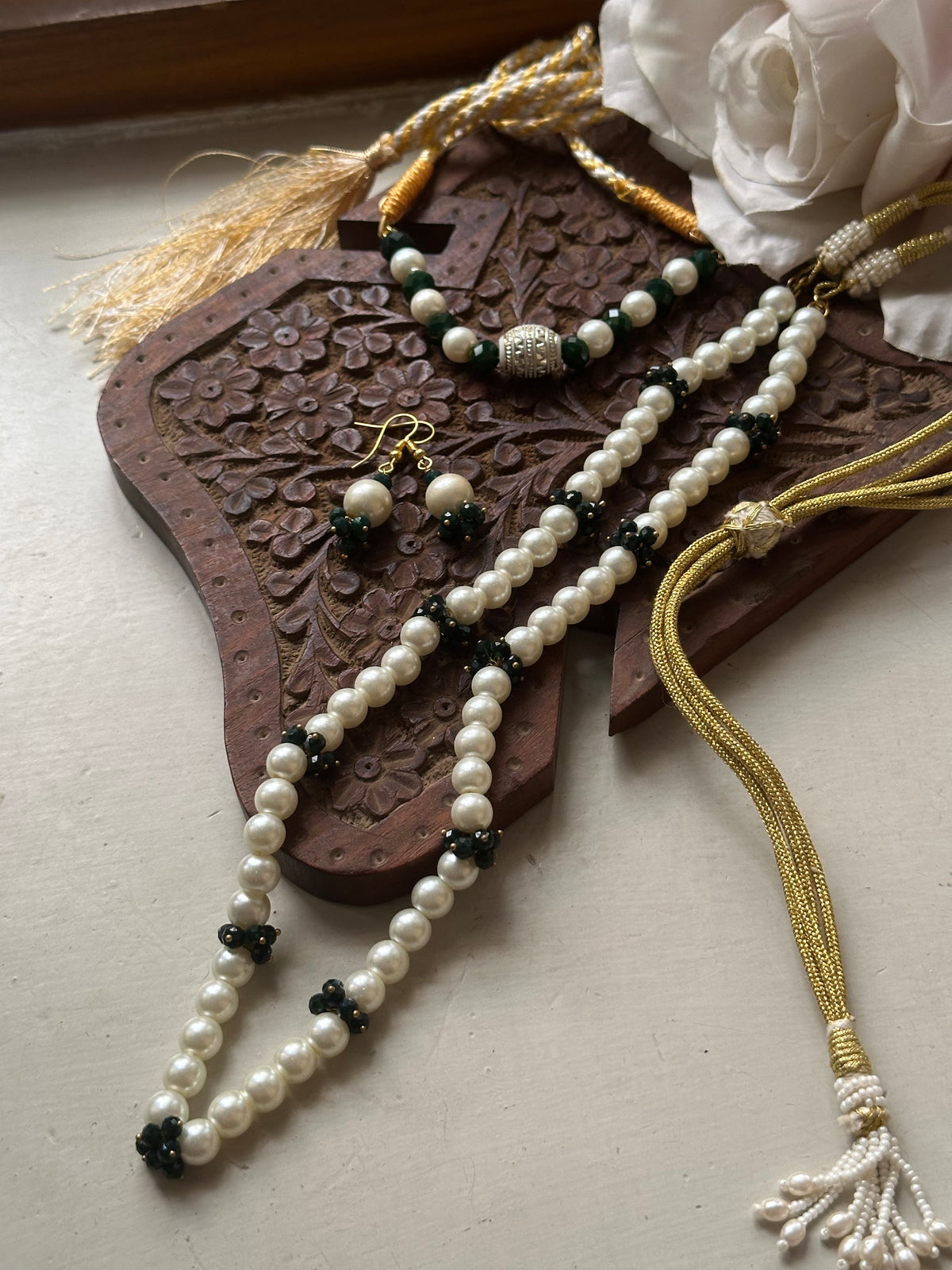 SABZ MALA SET [MALA, CHOKER & EARRINGS]