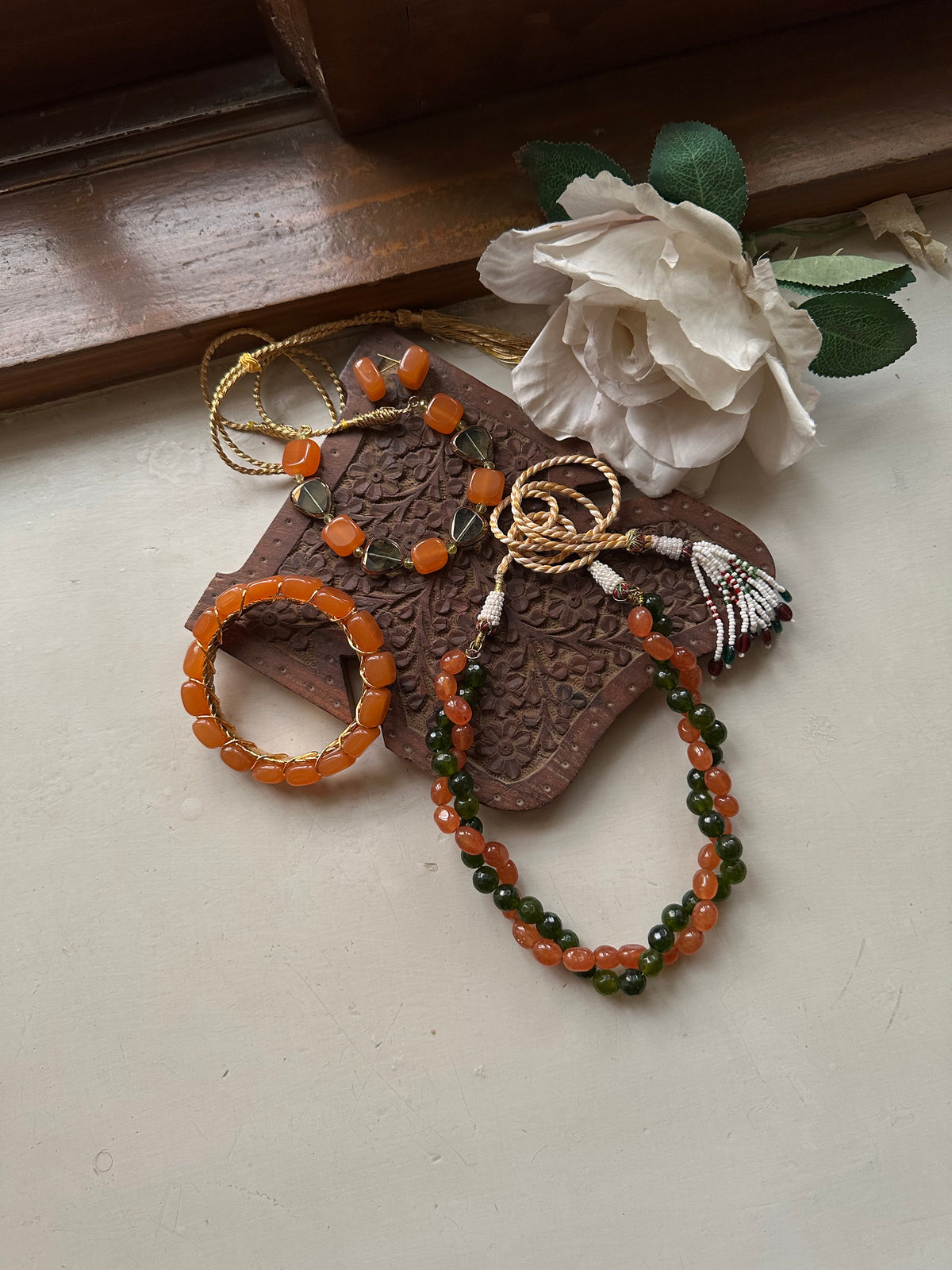 ZARAFSHAN SET [INCLUDES CHOKER WITH EARSTUDS , MALA & ONE BANGLE]