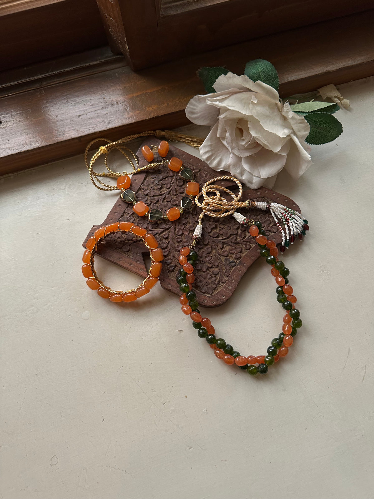 ZARAFSHAN SET [INCLUDES CHOKER WITH EARSTUDS , MALA & ONE BANGLE]