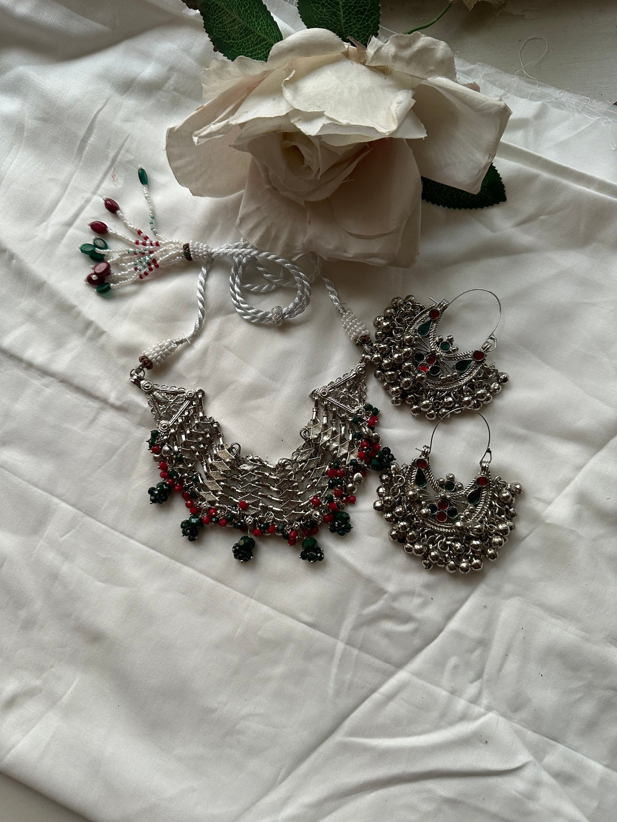 SCARLET IVY VINTAGE SET [INCLUDES CHOKER & BALI]