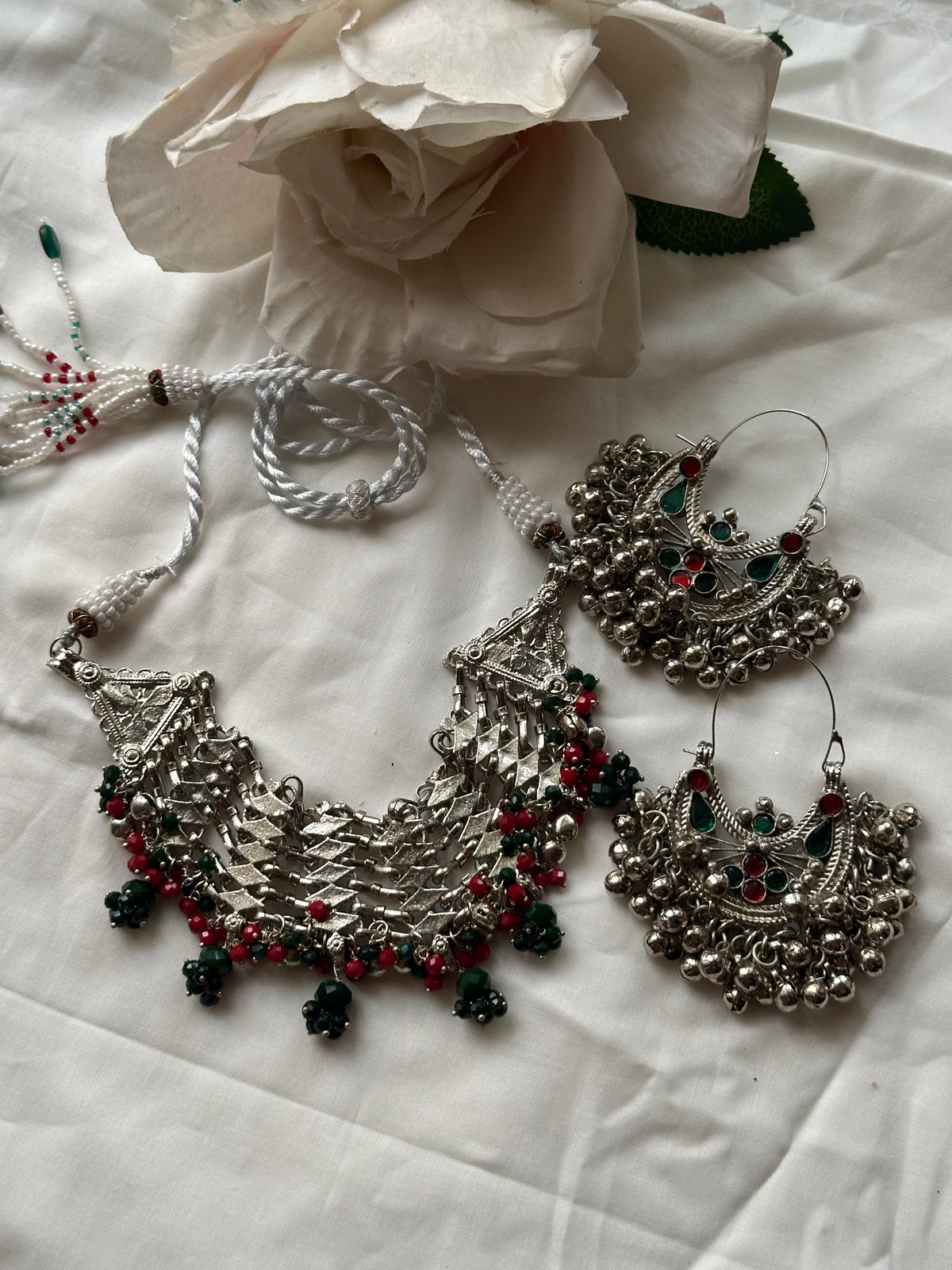 SCARLET IVY VINTAGE SET [INCLUDES CHOKER & BALI]