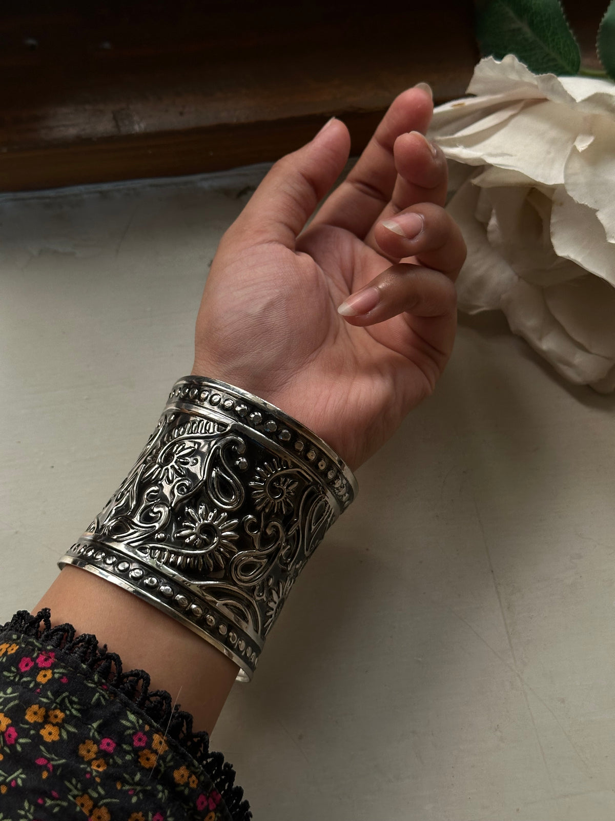 DAANEEM HANDCUFF