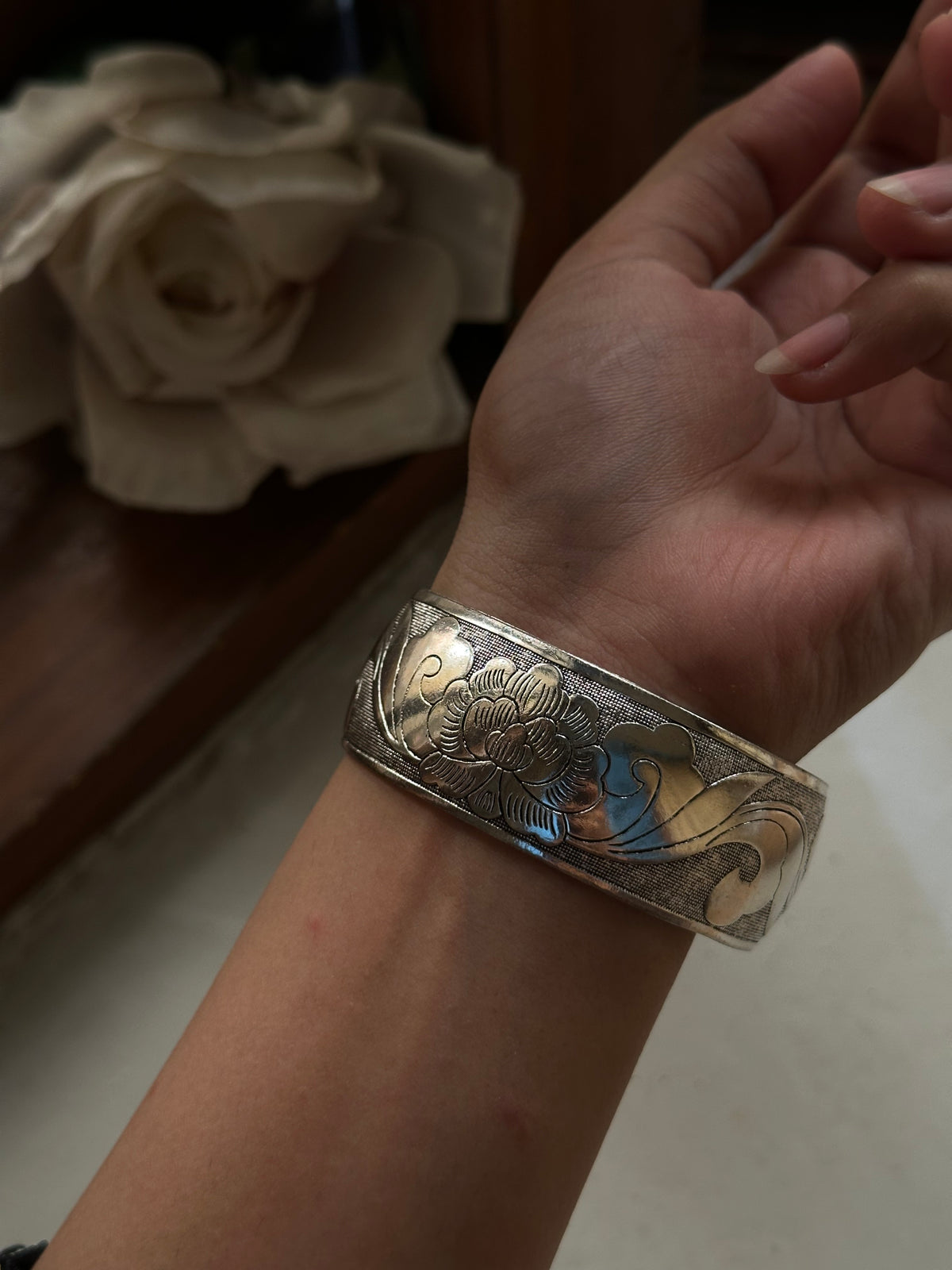 GUL CHEHRA HANDCUFF