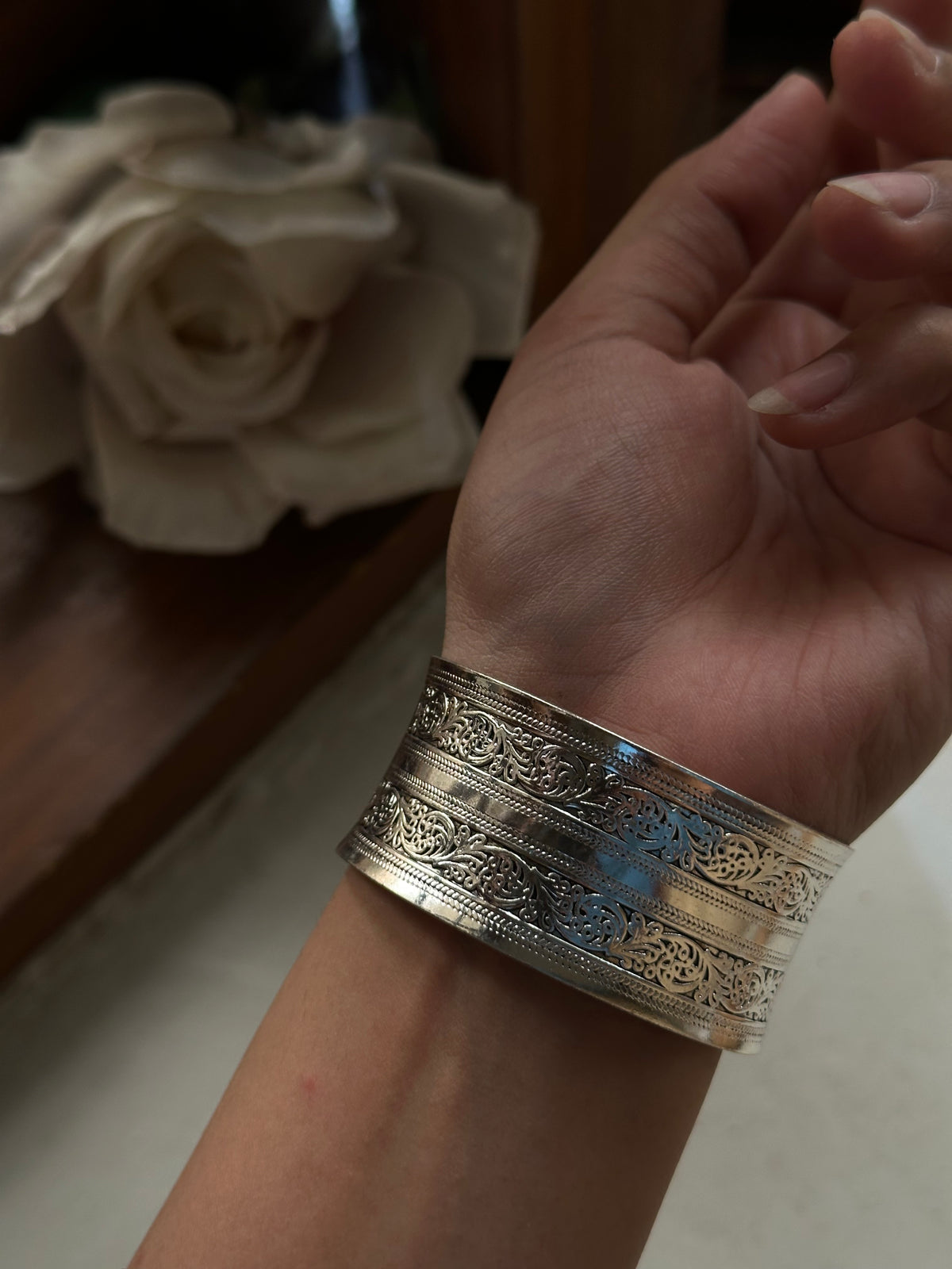 GULPARI HANDCUFF