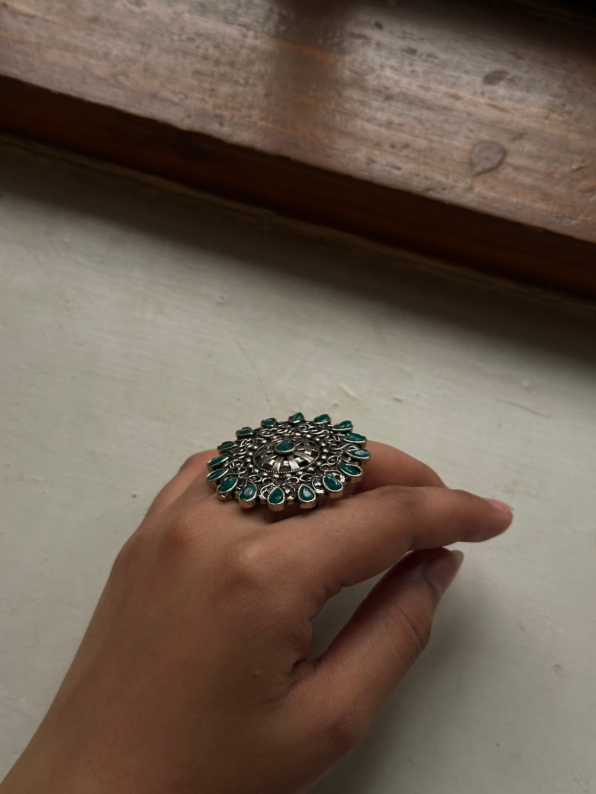 GUL MEENA RING [GREEN STONES]