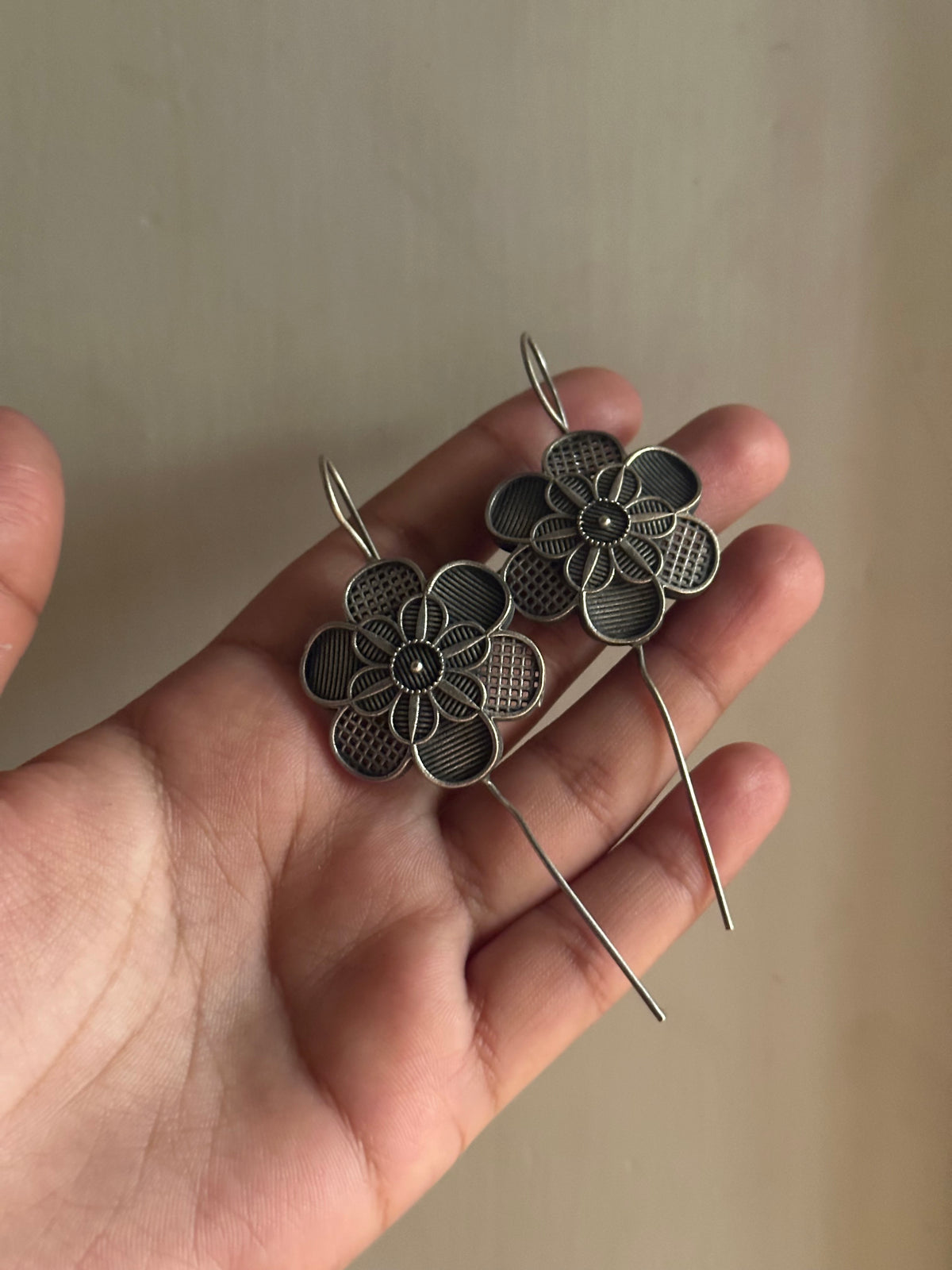 SHAB GUL EARCUFFS