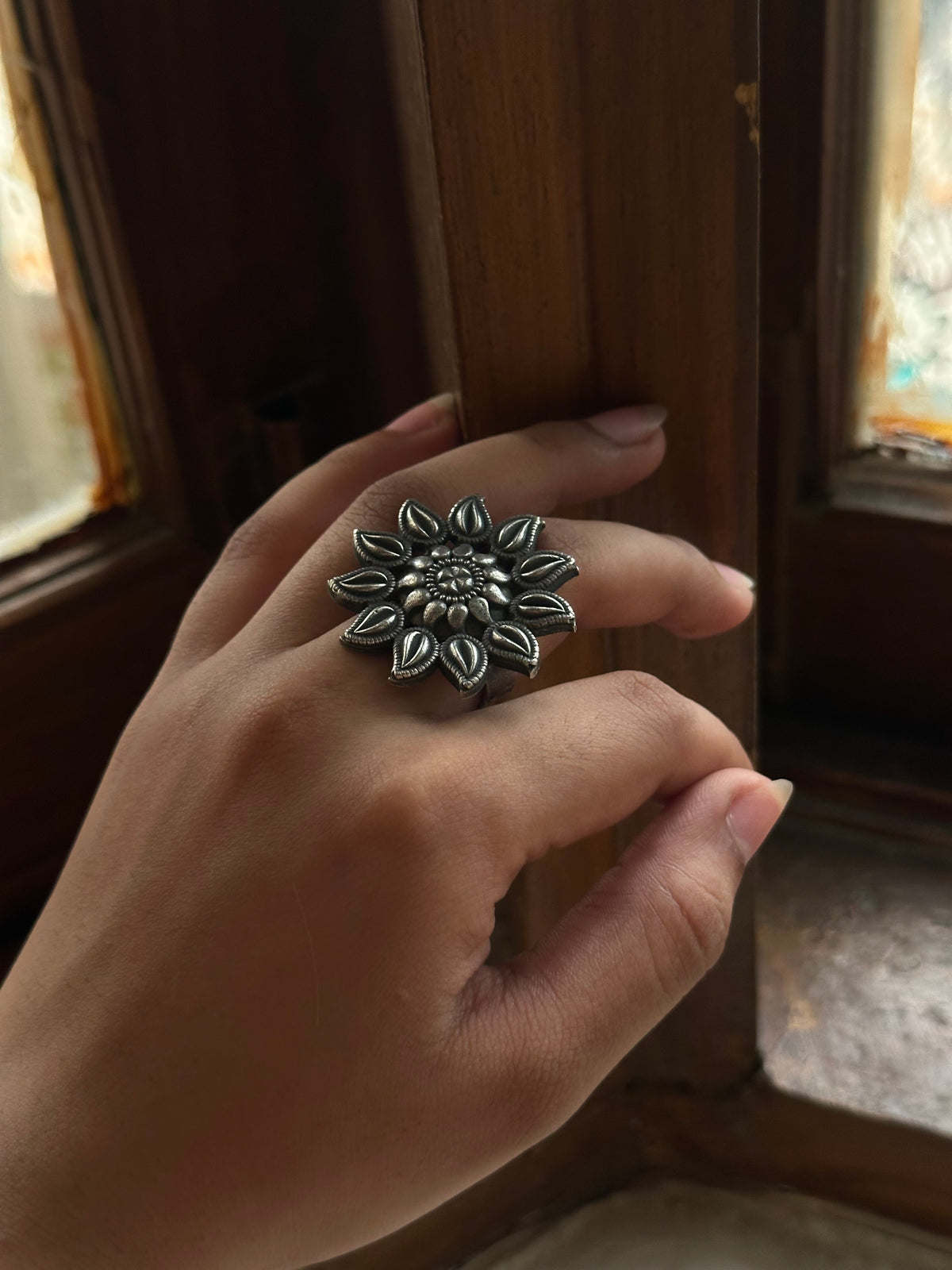 RAAT RAANI RING