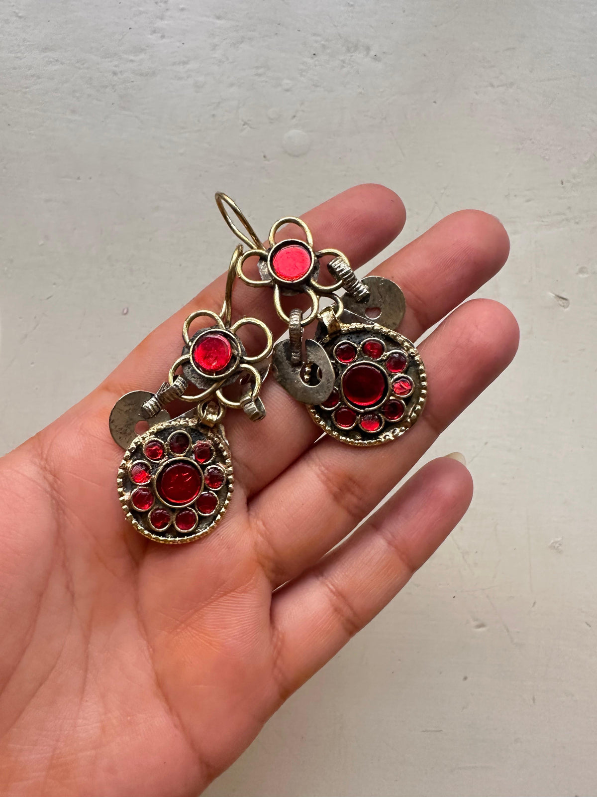 GULNAWA EARRINGS [RED]
