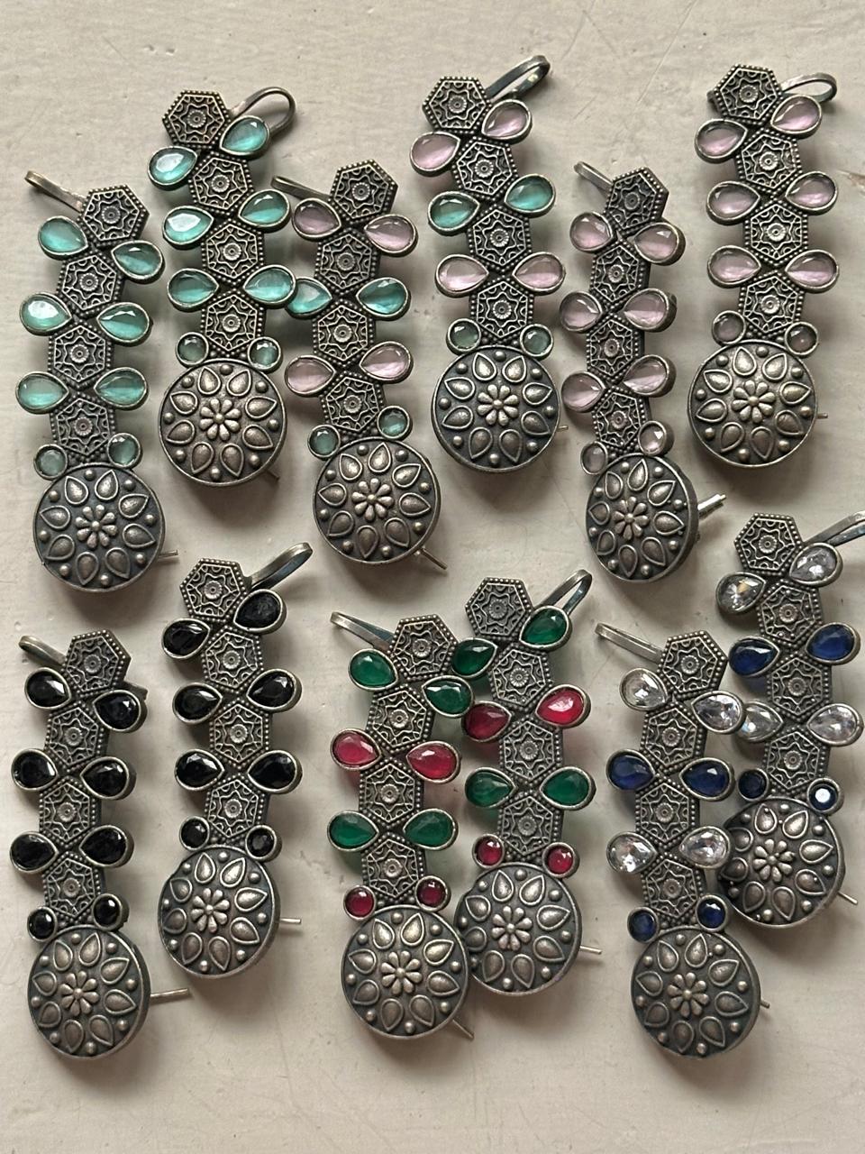 ROSHAIRAA EARCUFFS [SOFT PINK STONES]