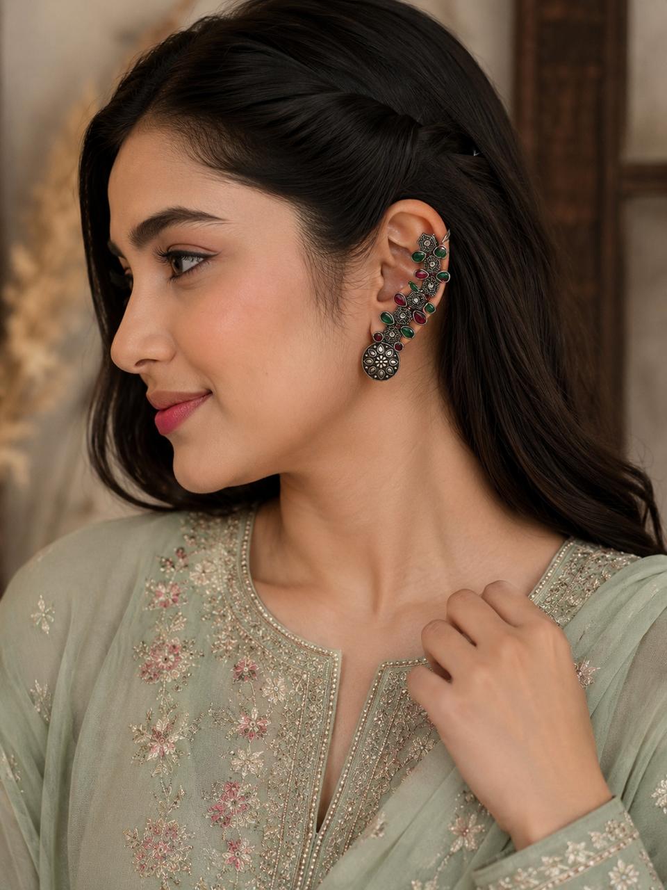 ROSHAIRAA EARCUFFS [RED/GREEN COMBO STONES]